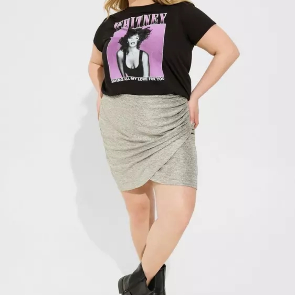 Torrid plus foil knit tulip hem mini skirt, 3XL, silver - Picture 2 of 12